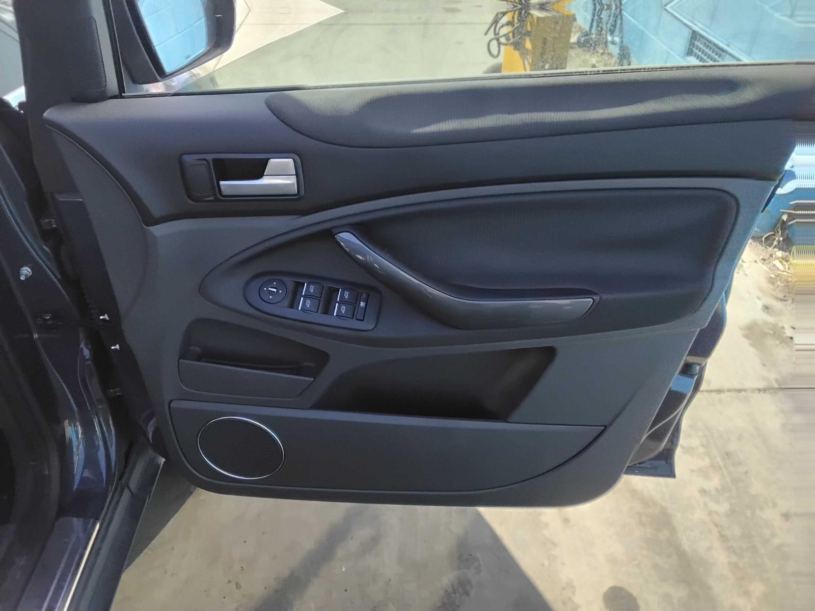 Vehiclexml8074078975406586866.image