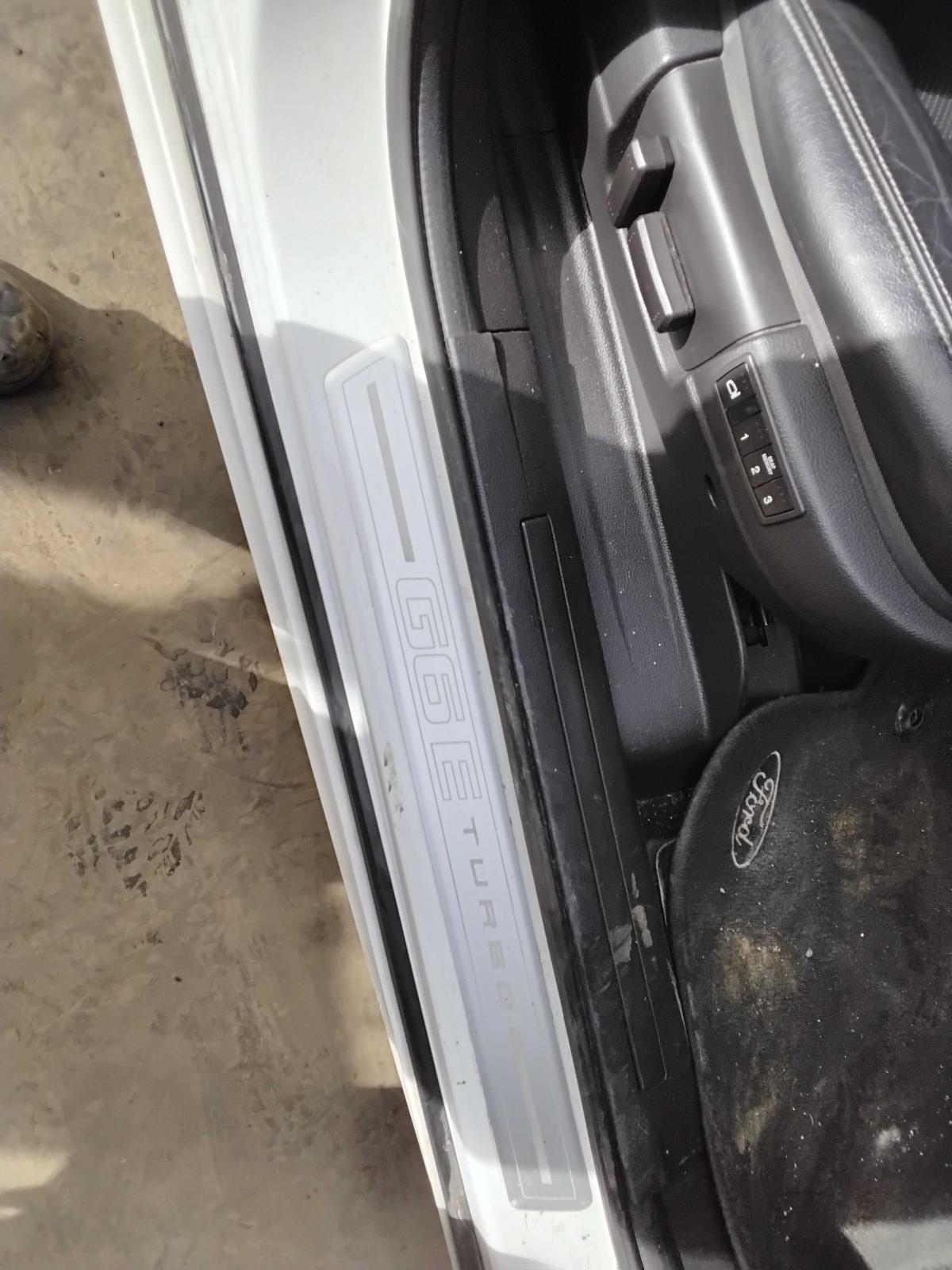 Vehiclexml1438424110243647267.image