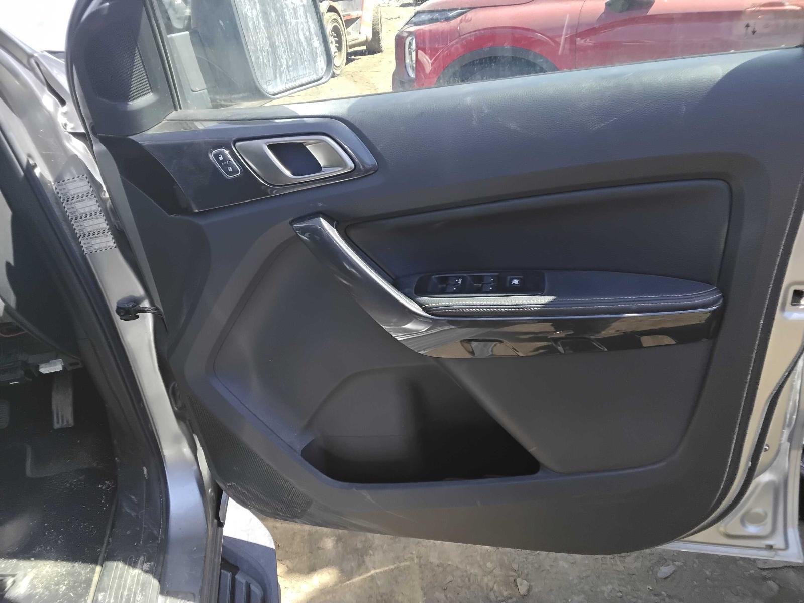 Vehiclexml556316880806650192.image