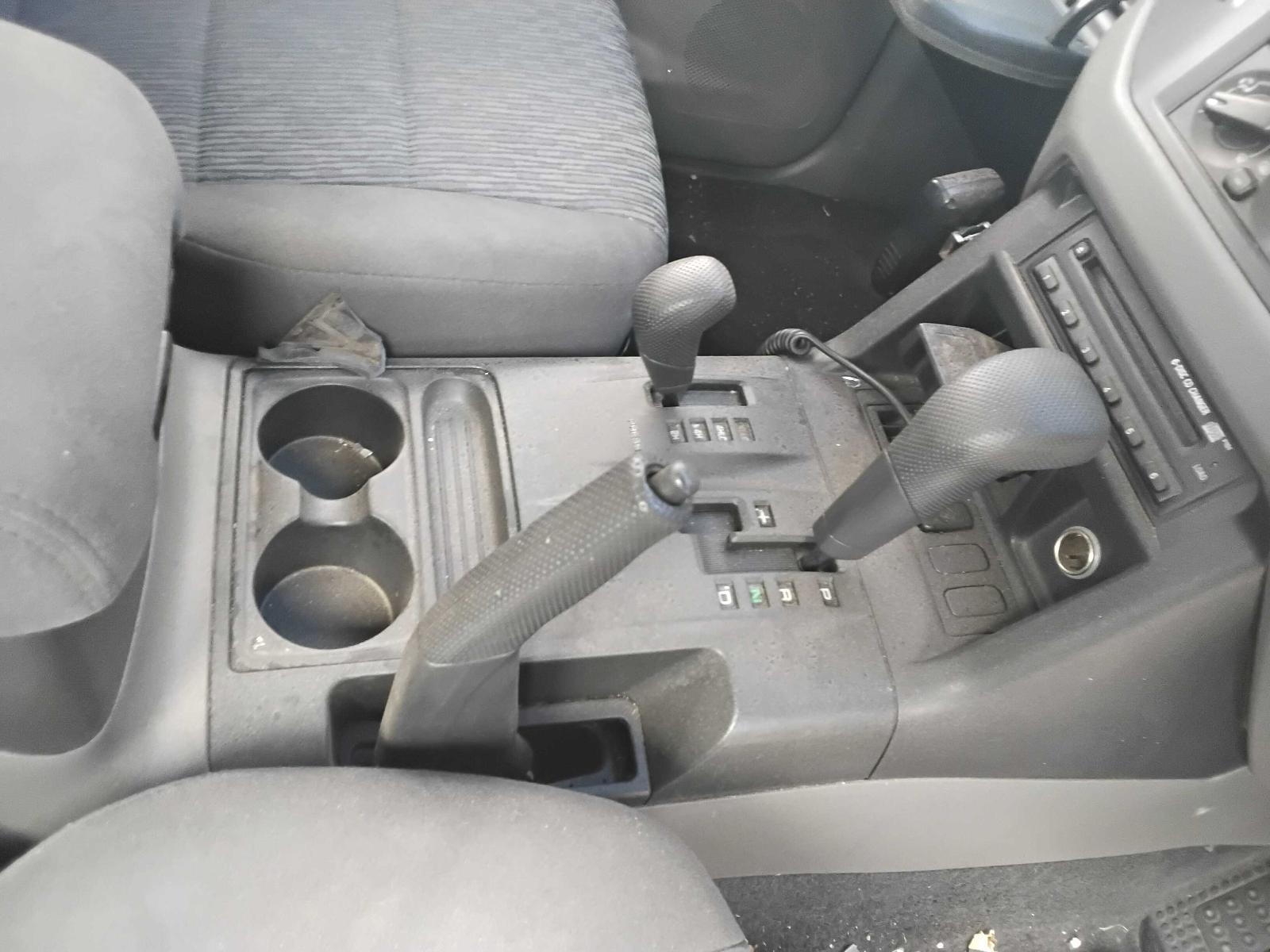 Vehiclexml100930905372645372.image