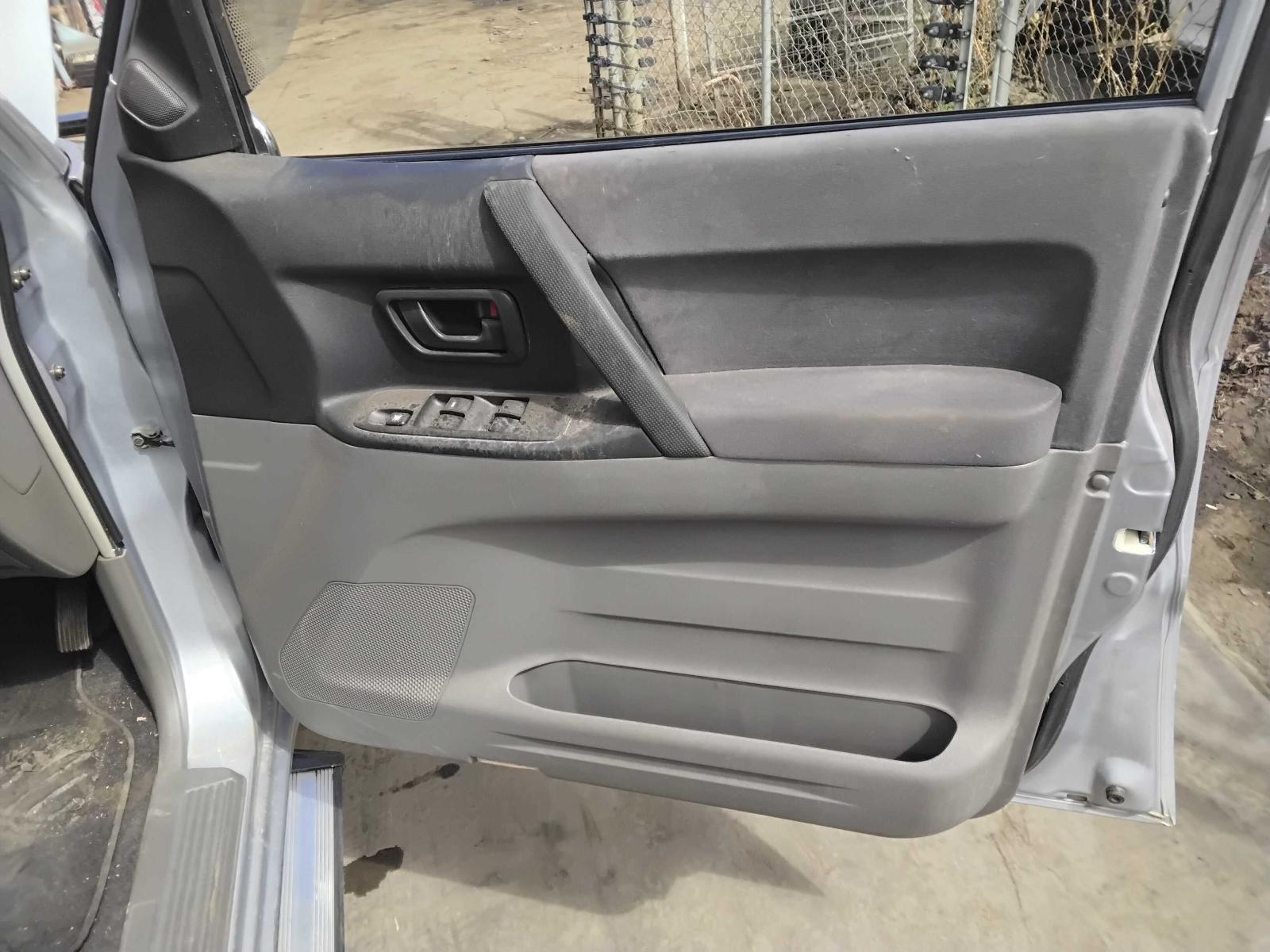 Vehiclexml1909596626339529773.image