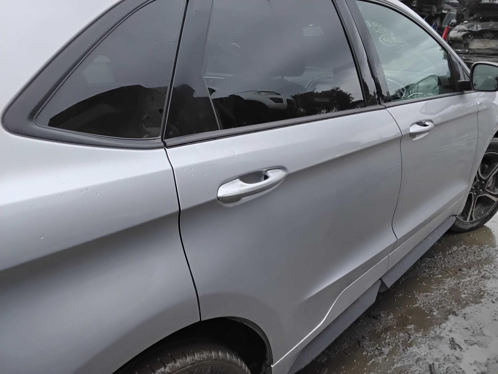 Vehiclexml2328039577759576443.image