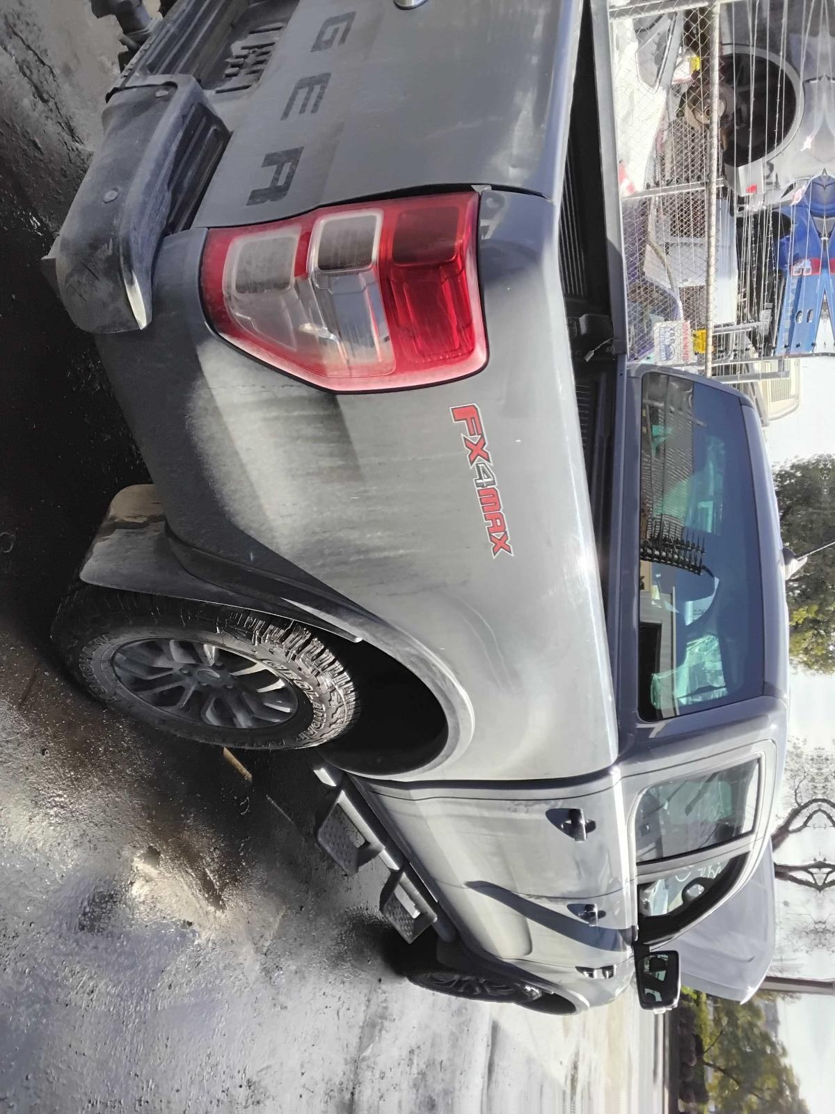 Vehiclexml883139513921424080.image